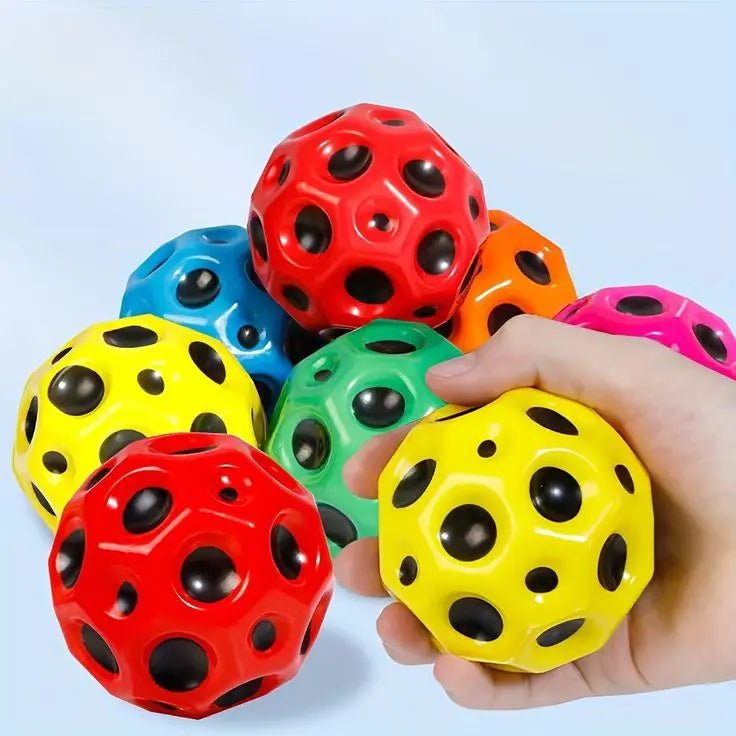 Bouncy Ball Anti-fall Moon Shape (Random Color)