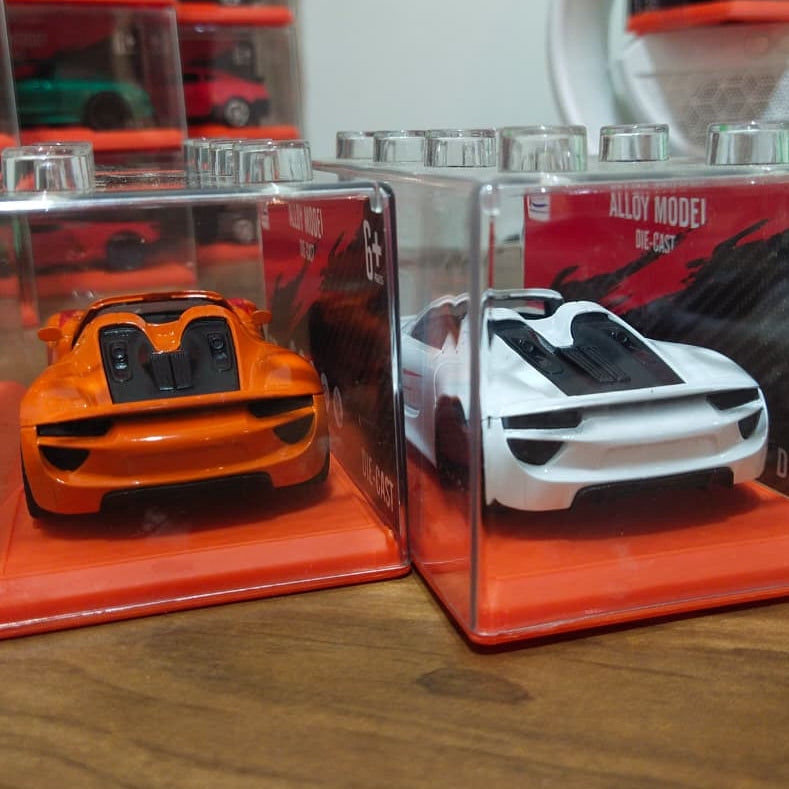 Porsche Premium 1:36 Scale Die-Cast Car (Random Colors | W36888)