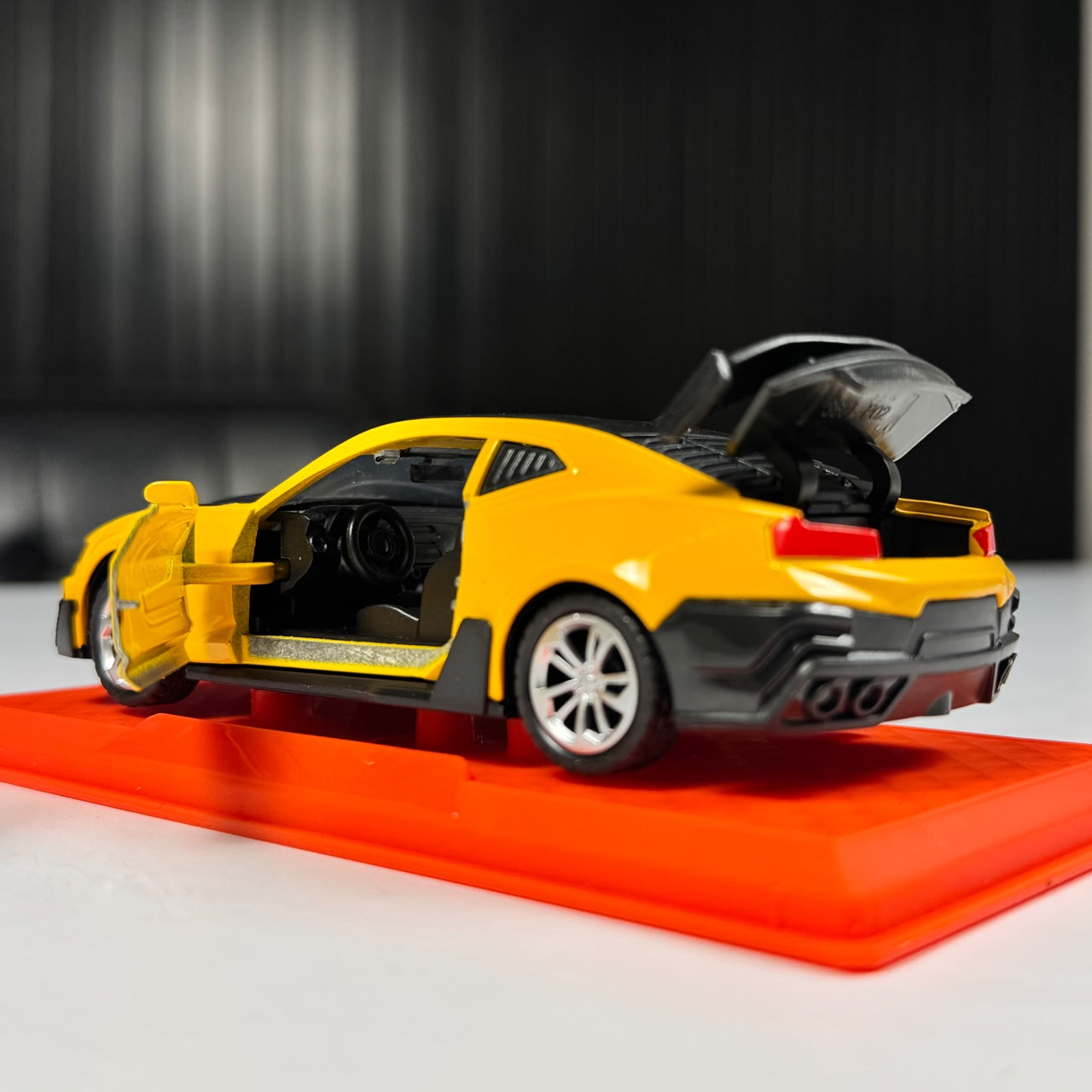 Chevrolet Camaro Premium 1:36 Scale Die-Cast (Random Color | W36888)