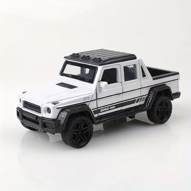 Pull-Back Luxury Metal 1:32 Scale Die-Cast Trucks (Random Colors)
