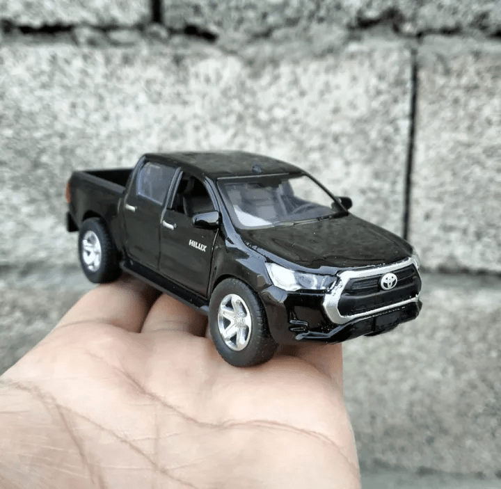 Pull-Back Metal Diecast 4x4 Revo Hilux For Kids (JG2617A-12)